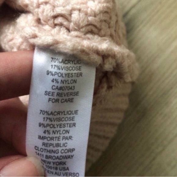 Pink Knit Oversized Turtleneck Sweater with Cable knit Details - Picture 2 of 8